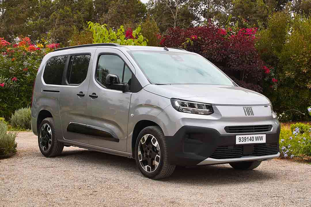 FIAT DOBLO 7 Places Style
